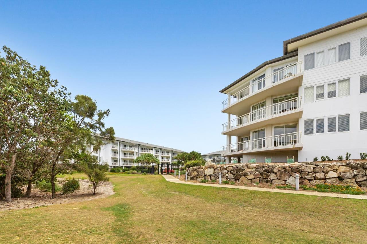 Resort Rooms At Gunnamatta Ave Kingscliff Exterior photo